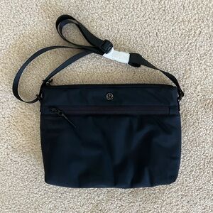Lululemon new parent bag pouch insert